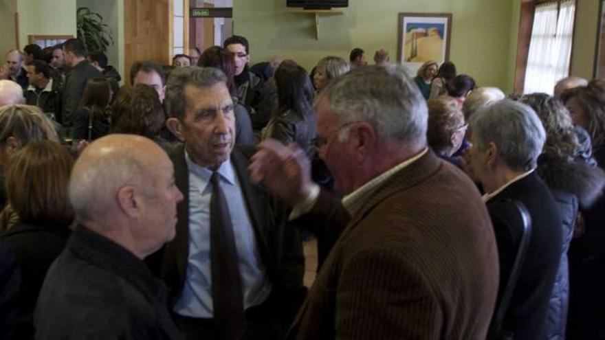 Antiguos alumnos del Fundoma, en el Centro Asturiano.