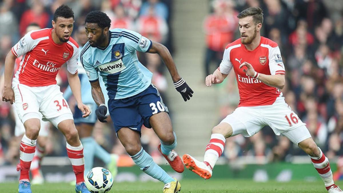 Alex Song, jugador del FC Barcelona cedido esta temporada 2014-15 al West Ham