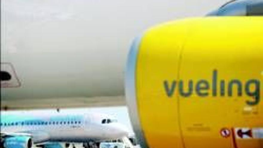 Vueling y Clickair firman el pacto para iniciar su fusión