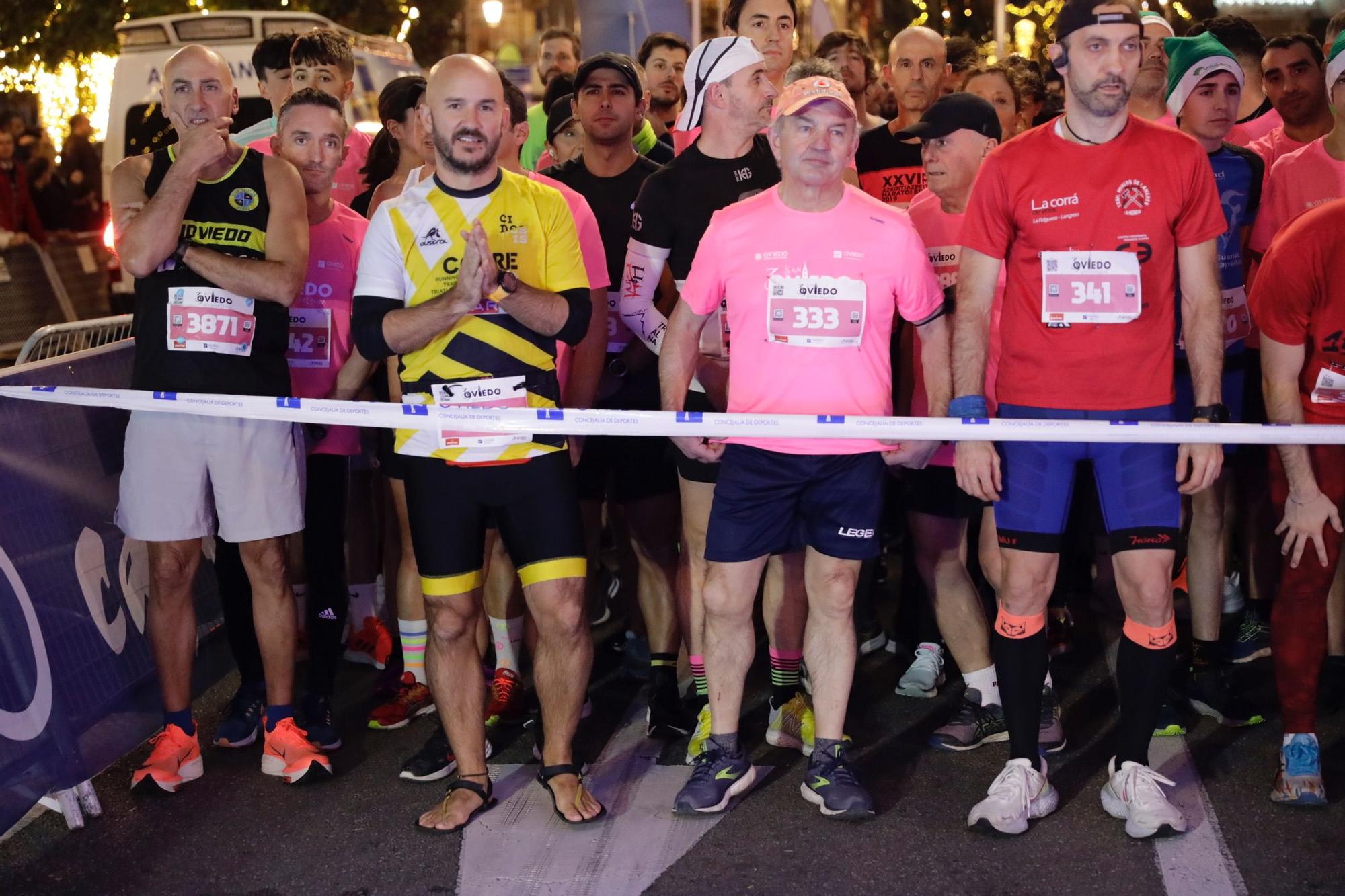 En imágenes: Jaime Bueno (Univerisad de Oviedo) y Mariam Benkert triunfan en la San Silvestre de Oviedo