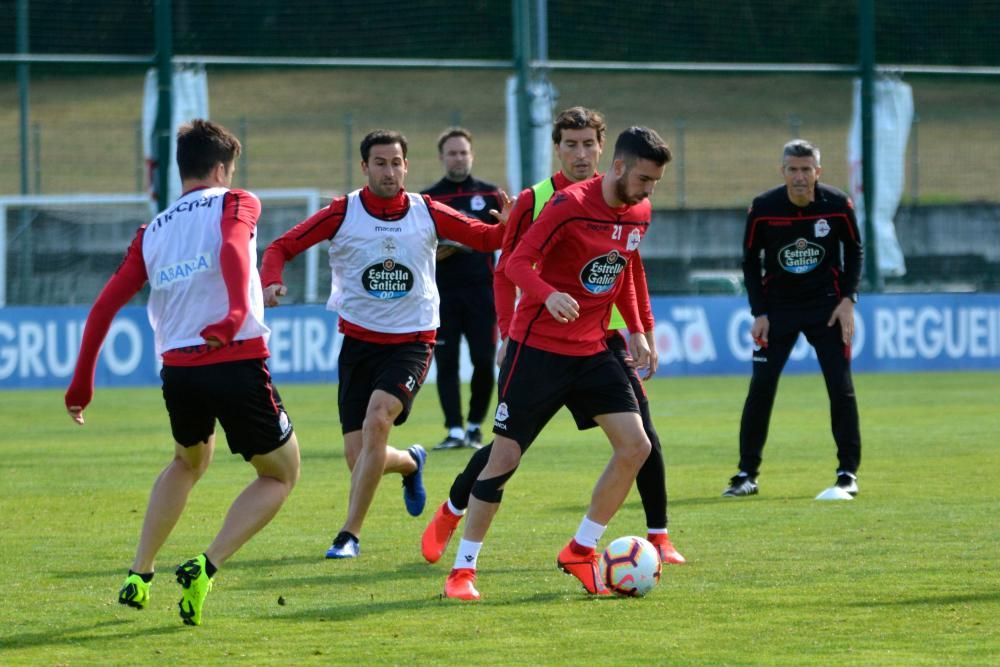 Los jugadores se entrenan en una nueva sesión a las órdenes de José Luis Martí en las instalaciones de la ciudad deportiva de Abegondo.