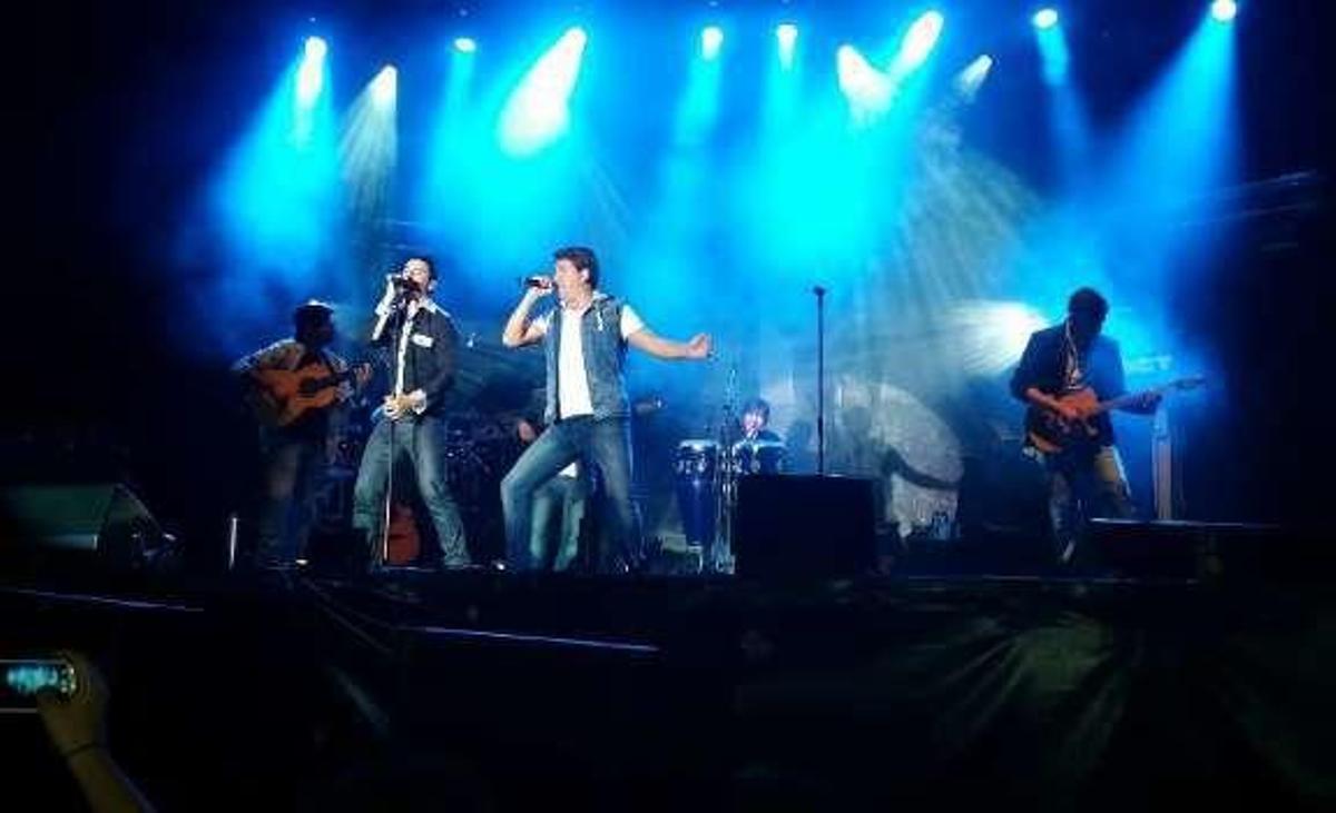 Las actuaciones, una seña de identidad de la fiesta que todos los años triunfa