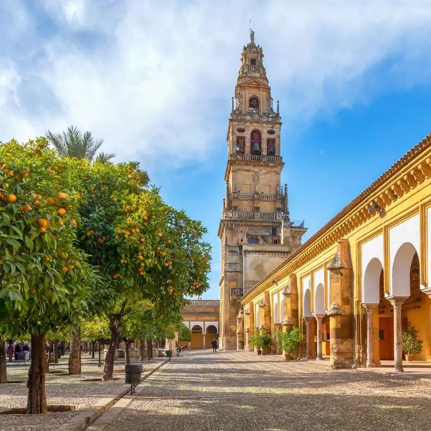 La Fuensanta, el barrio más cordobés de Córdoba: una iglesia BIC, una estrella Michelín y un cocodrilo escondido