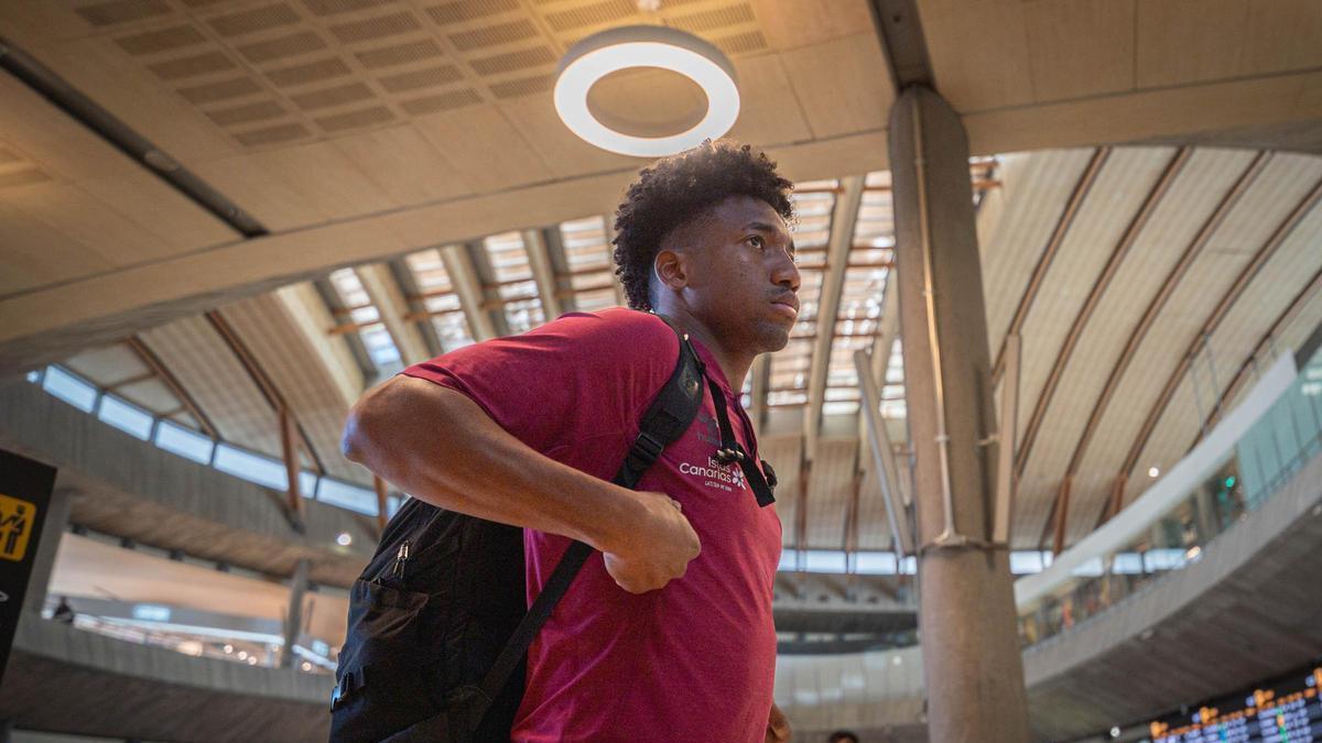 Landázuri, en la salida del Tenerife a Madrid para jugar en Ponferrada.