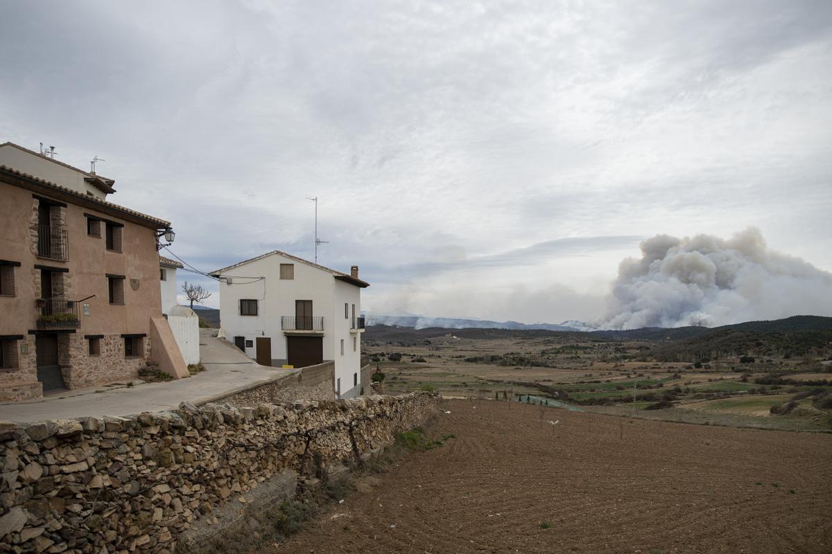 Las imágenes del incendio forestal que afecta a Teruel y Castellón