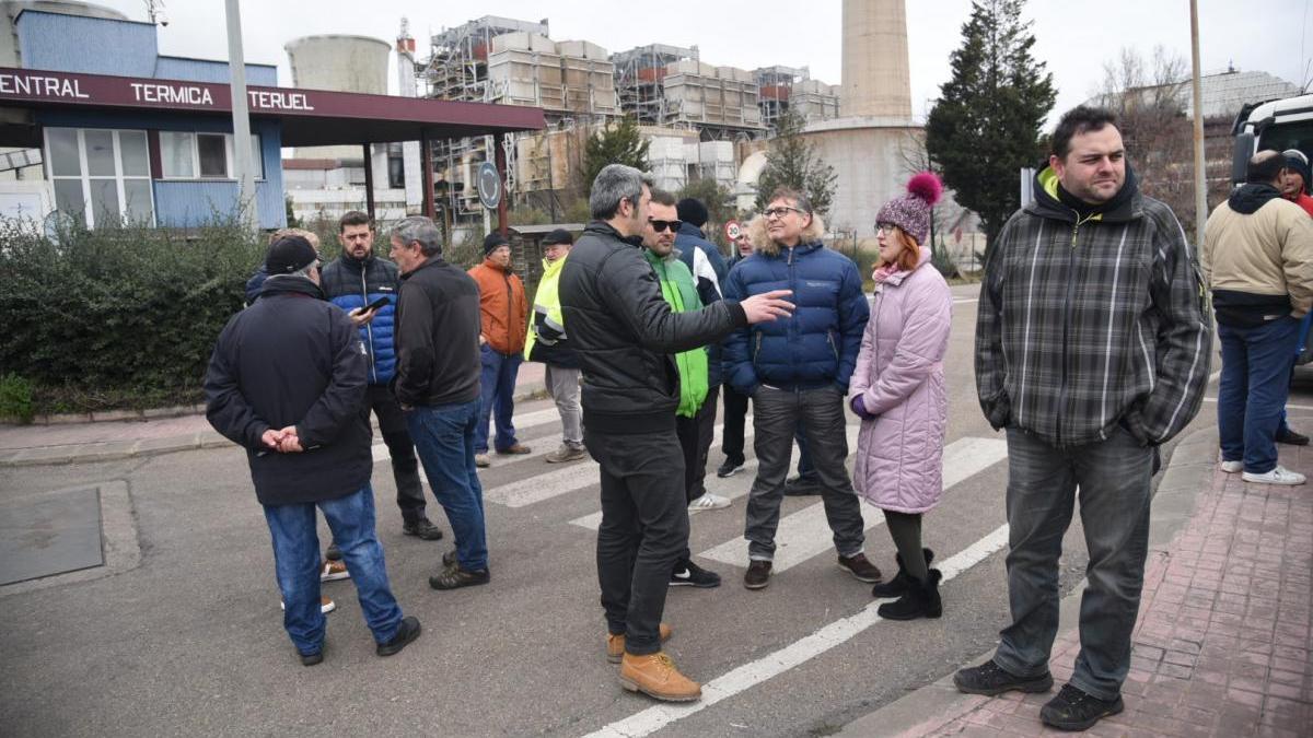 Samca trata de taponar una sangría de despidos en las subcontratas