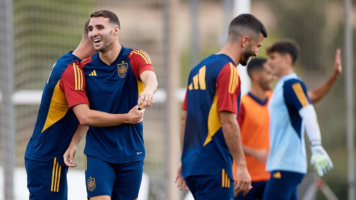 La selección se entrena en Tiflis sin botas ni guantes