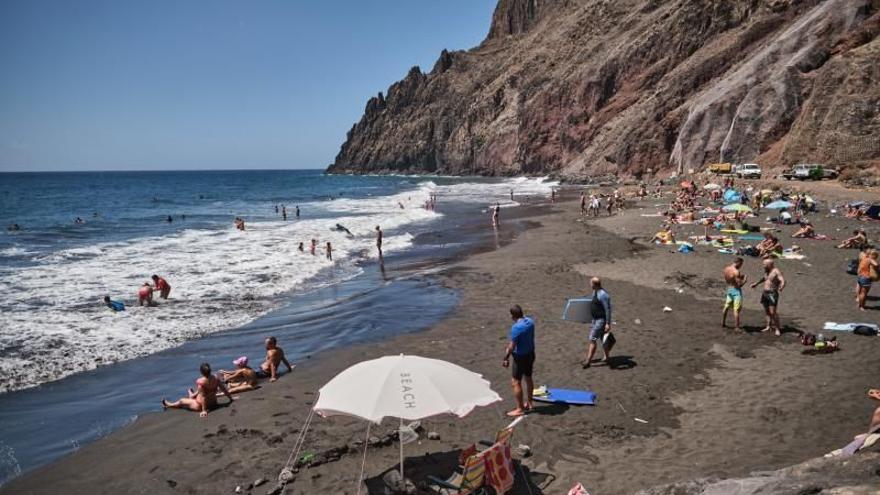 Las Gaviotas, cerrada por alta afluencia de bañistas