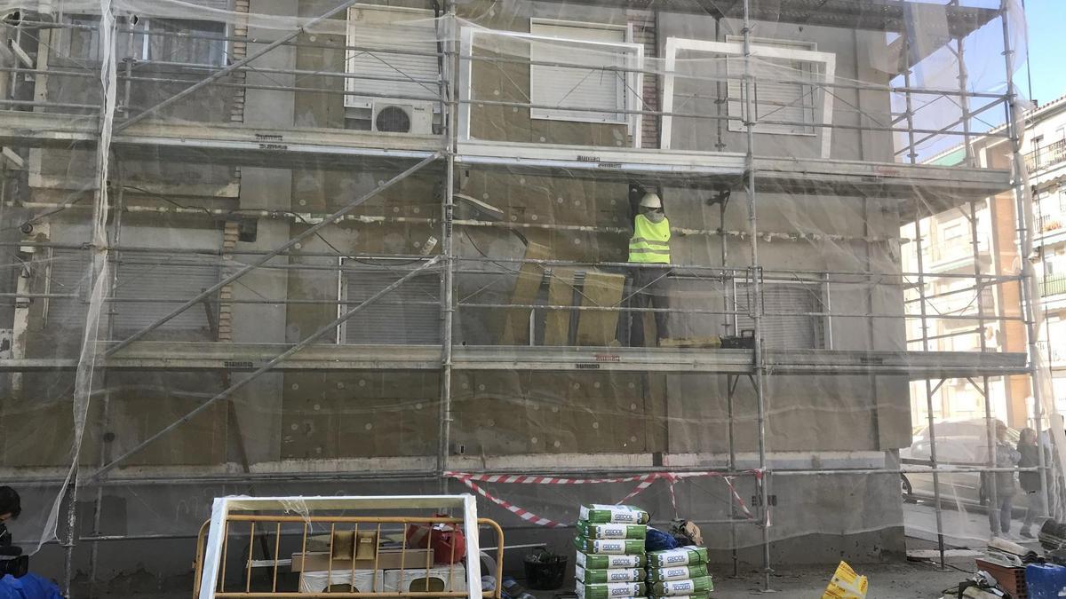 La carrera por la vivienda: comunidades y ayuntamientos compiten por liderar cambios normativos que impulsen la producción