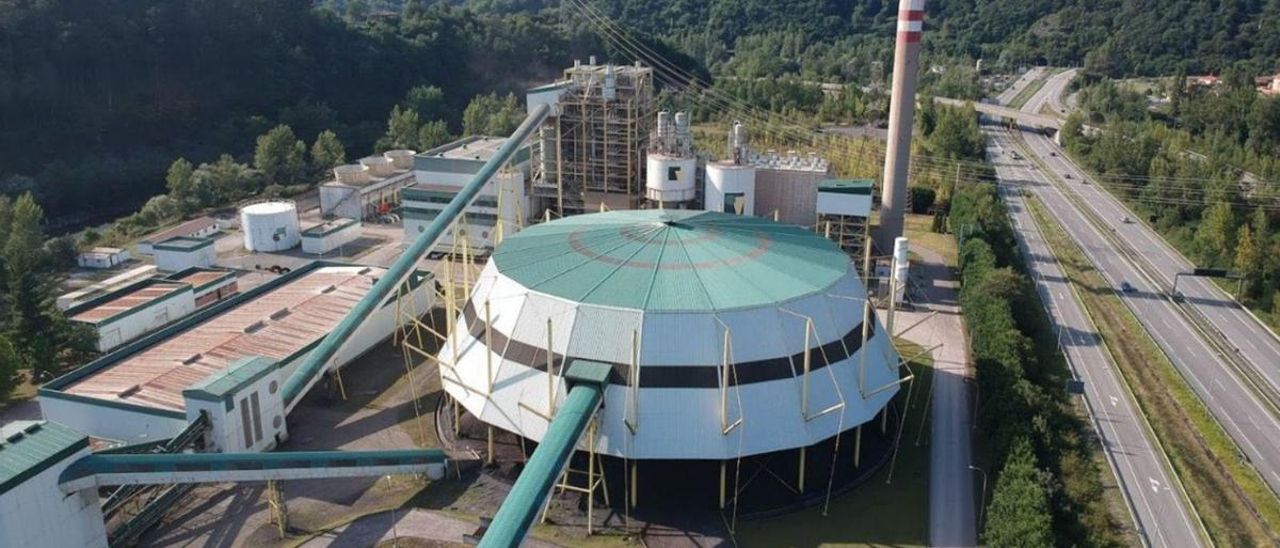 Imagen aérea de la central térmica de La Pereda, propiedad de Hunosa. | LNE