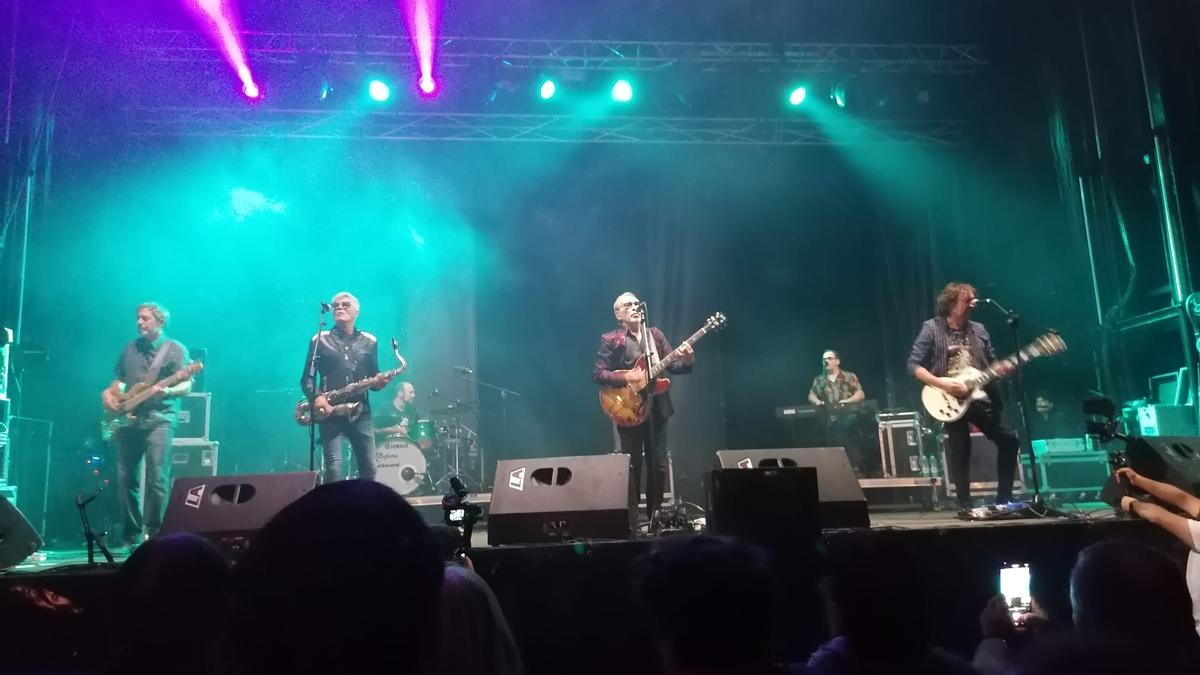 El grupo Nacha Pop durante el concierto