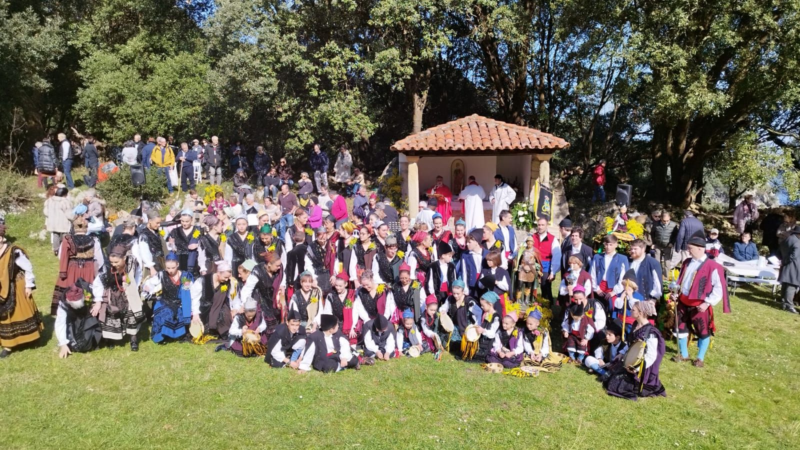 Pimiango celebra las fiestas de Santu Medé