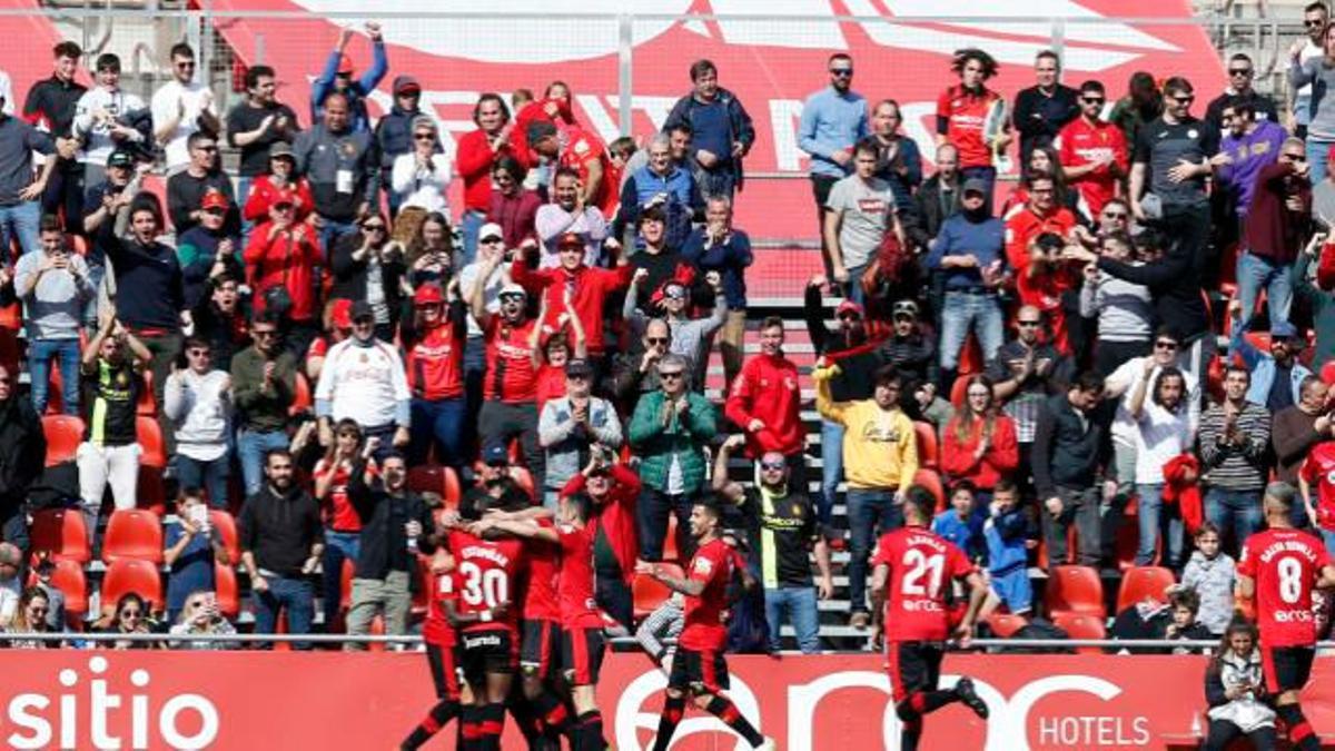 El Mallorca golea al Lugo