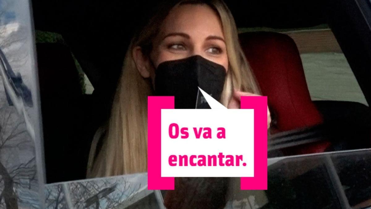 Edurne en el coche a la salida de la maternidad