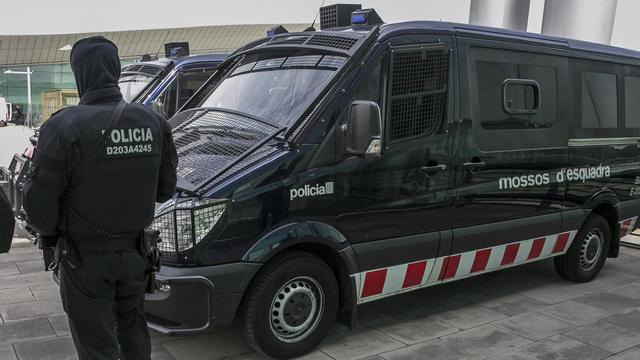 Unos mossos, de patrulla