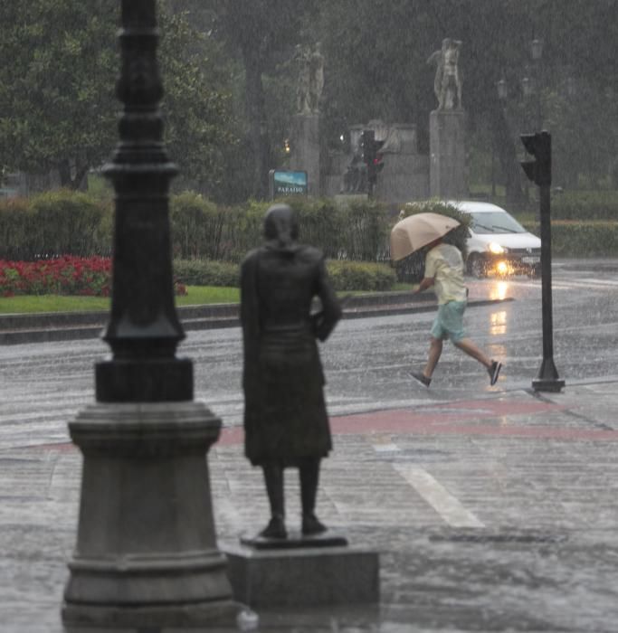 La lluvia irrumpe en Asturias tras la ola de calor