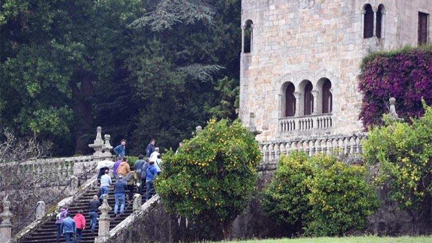 Escalinata en la finca del Pazo de Meirás.