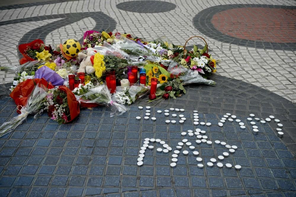 Homenaje en Las Ramblas a las víctimas de los atentados de Cataluña