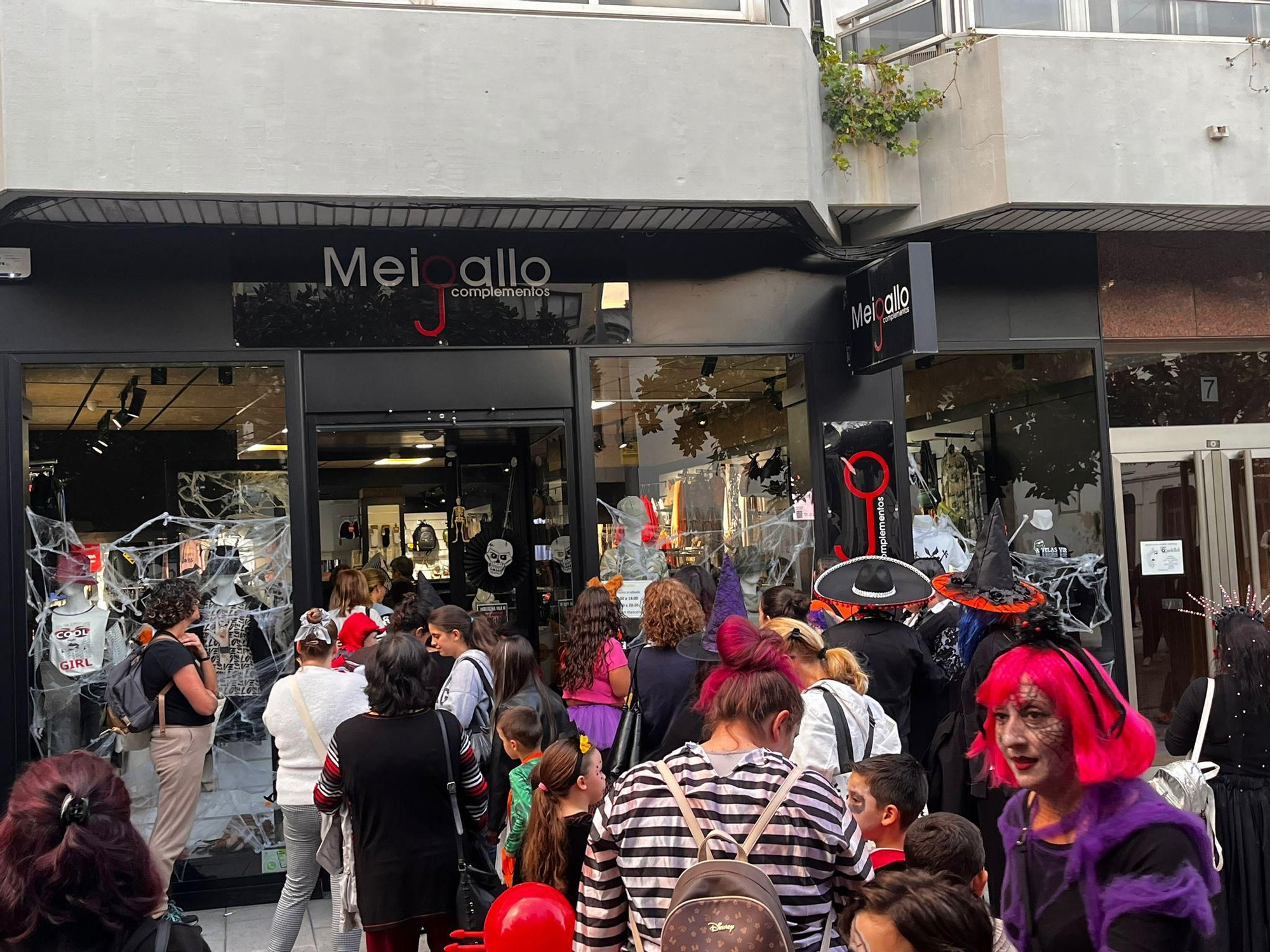 Sada celebra Samaín con casi una treintena de comercios participantes en el 'Truco o Trato'