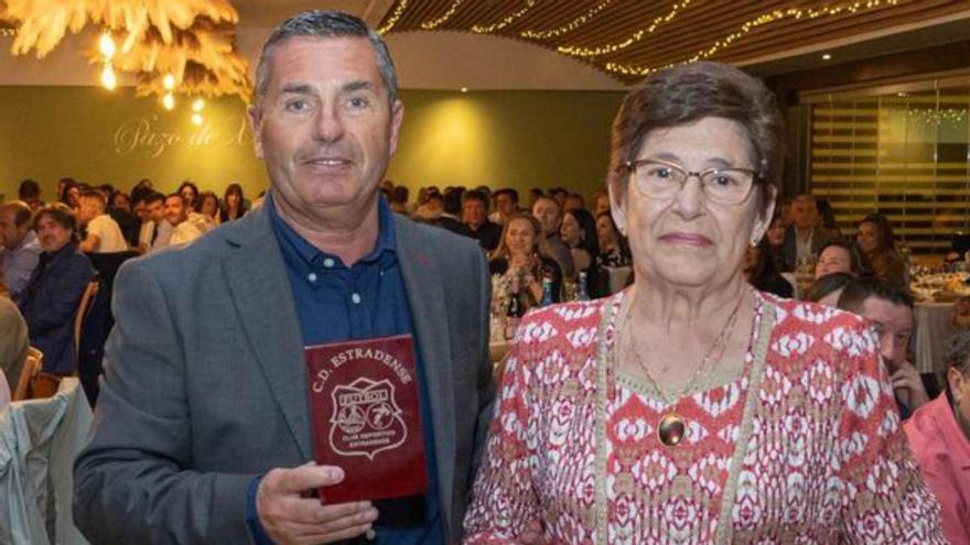 Homenaje del Club Deportivo Estradense a sus mujeres