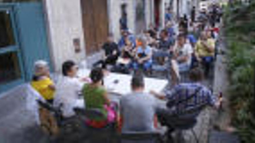 Un moment del debat d&#039;ahir al vespre, a la plaça Sant Pere