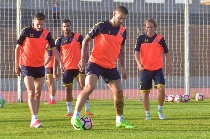 Entrenamiento de la Unión Deportiva Las Palmas ...