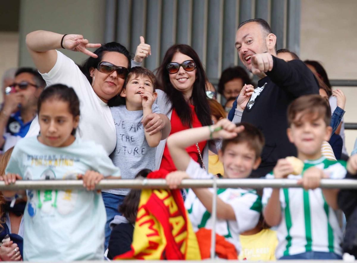 La afición cordobesista apoya al equipo femenino