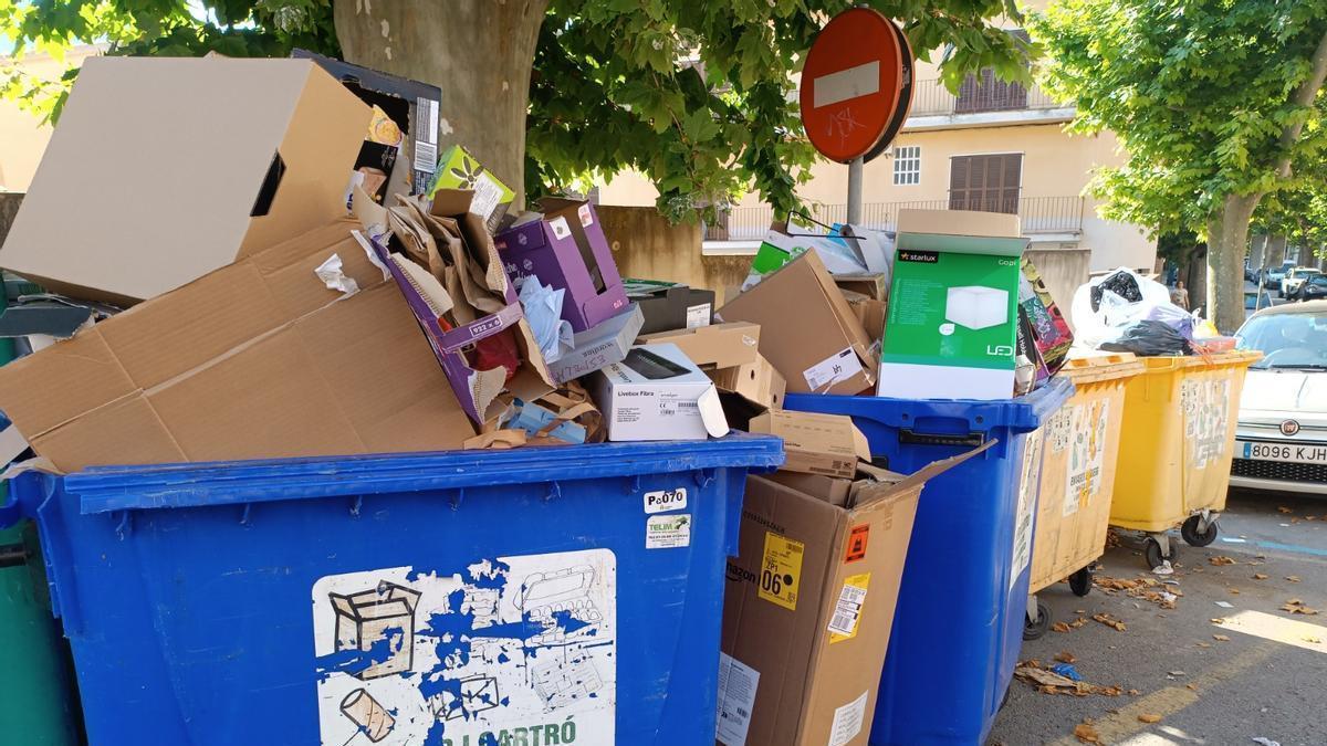 Acumulación de basura en los contenedores de Sóller.