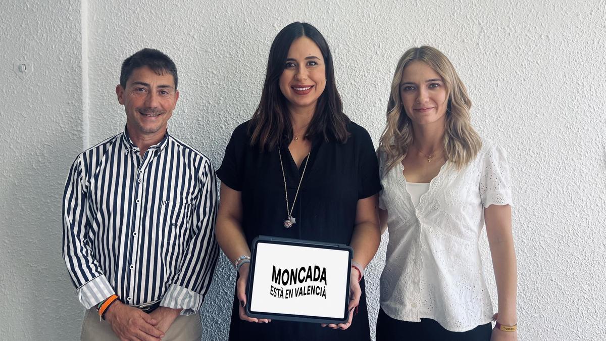 Los portavoces de CS, PP y Vox Moncada.