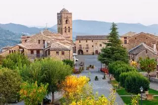 El pueblo medieval del Pirineo que es perfecto para recorrer a pie