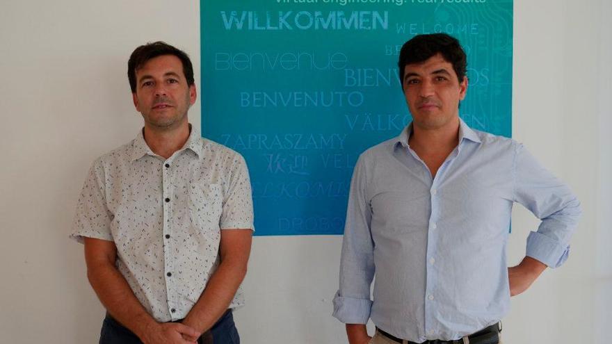 Juan Sebastián Valverde, asesor científico, y Pedro Fernández-Palacios, director gerente, de la empresa tecnológica sevillana Virtualmech, especializada en la mejora de sistemas mecánicos