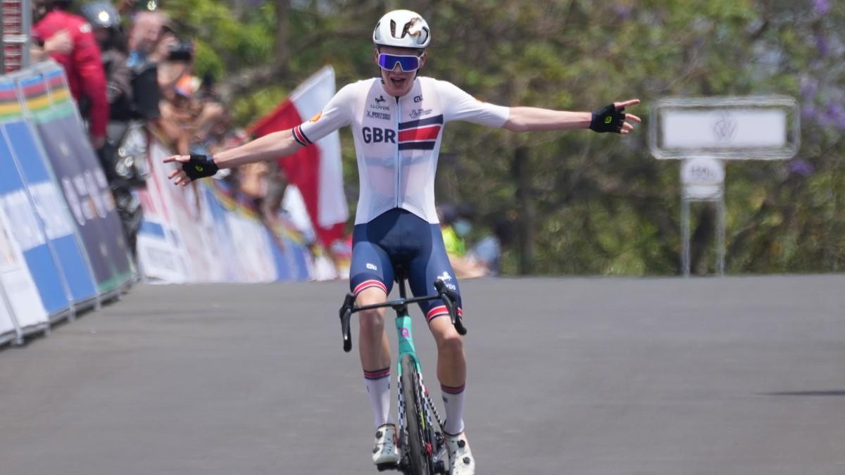 El británico Harry Hudson celebra su victoria