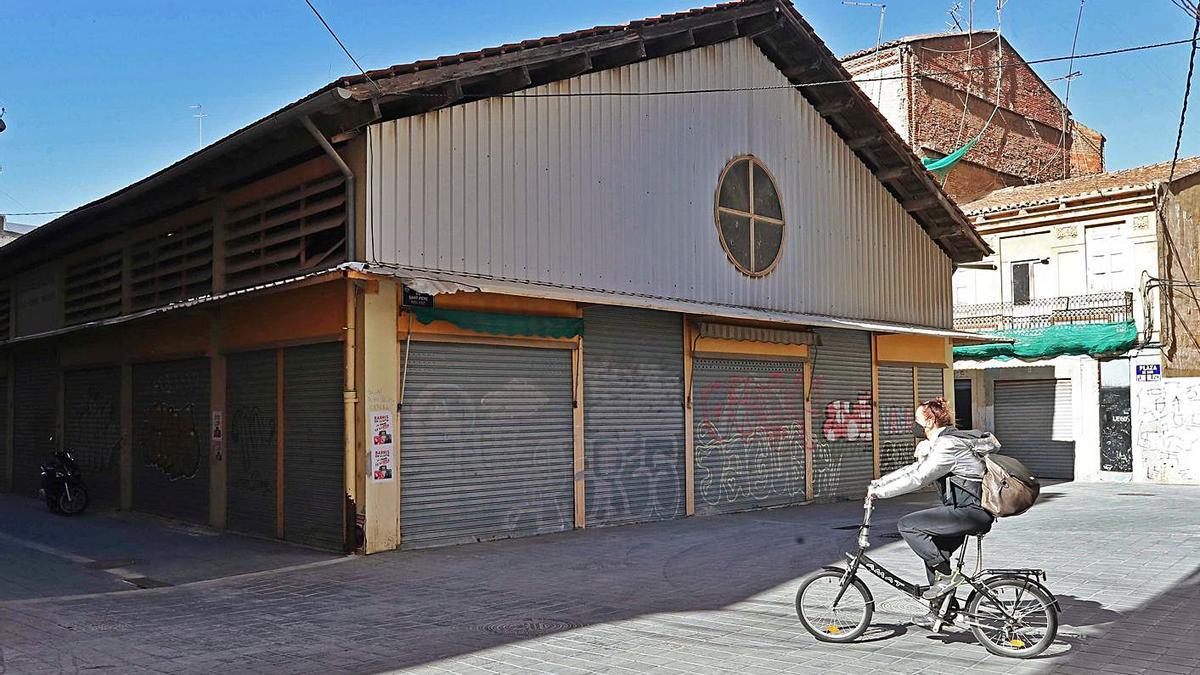 El Mercado de San Pedro Nolasco, en la foto, también va a ser reformado. | G.CABALLERO