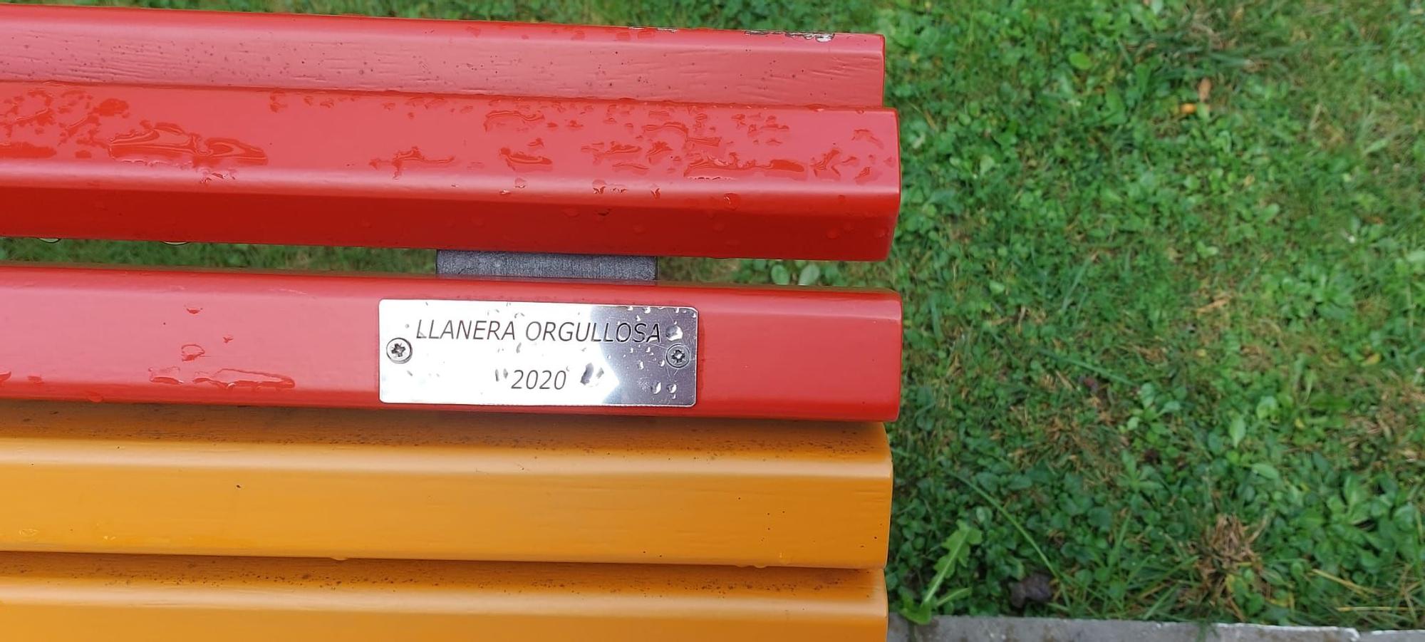 "Llanera orgullosa", así son los bancos arco iris del municipio