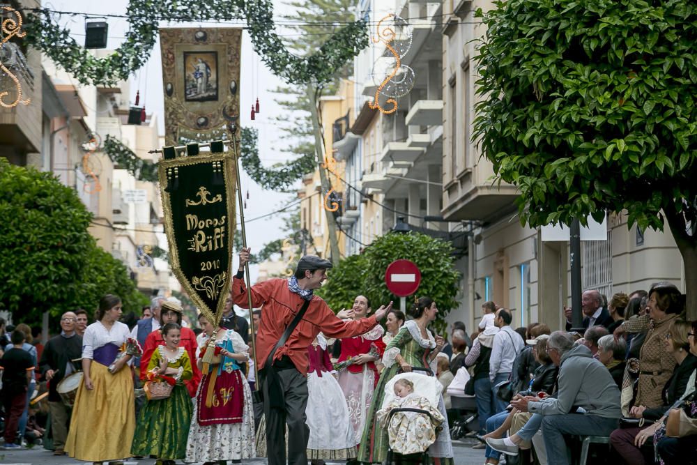 Miles de vileros veneran a Santa Marta