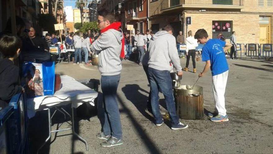 Vuelven  las calderas de Sant Antoni a Foios.