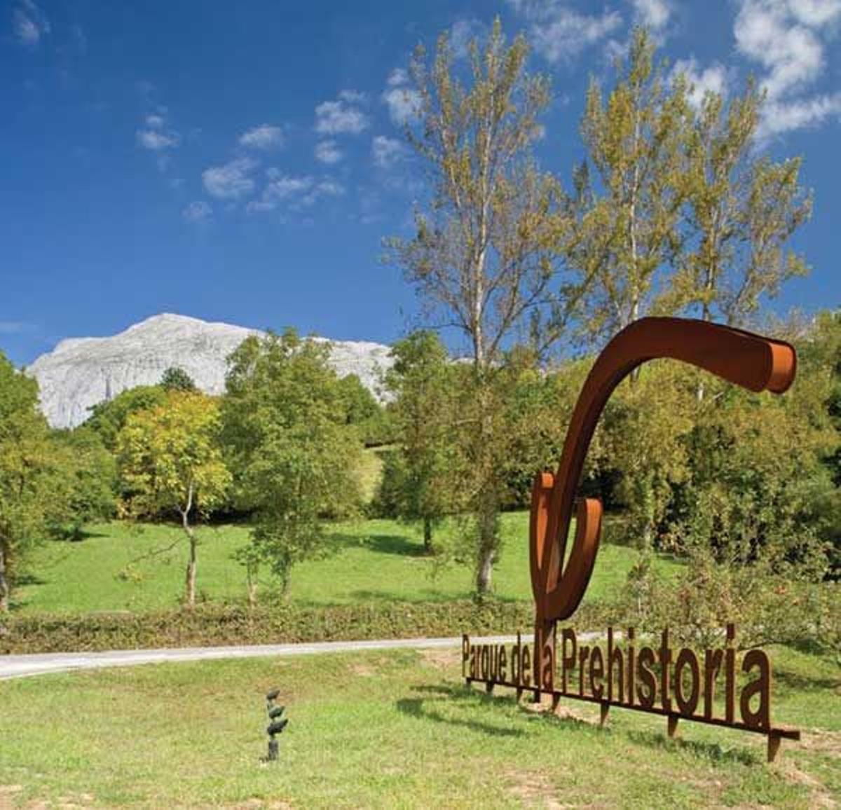 Entrada del Parque de la Prehistoria de Teverga.