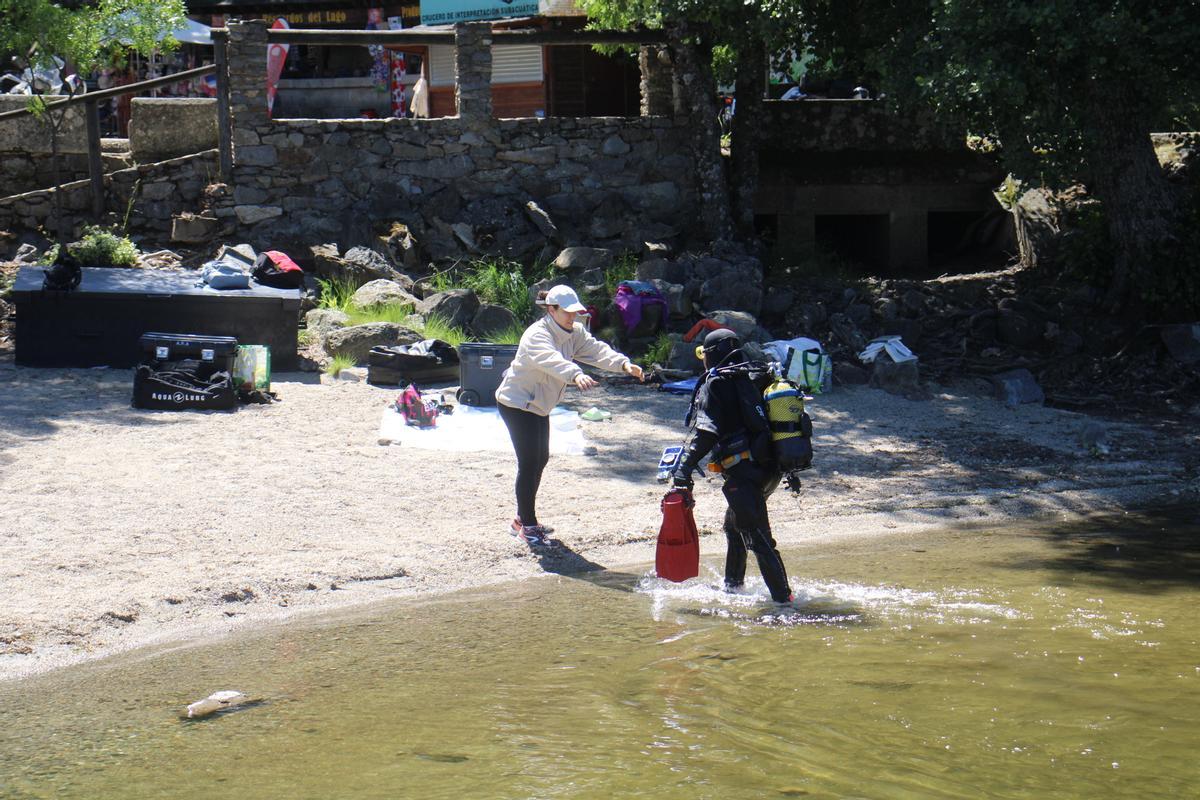 GALERÍA | Campaña de limpieza en el Lago de Sanabria