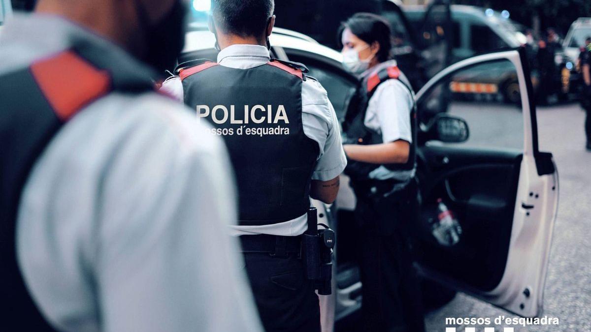 Agentes de los Mossos d'Esquadra.