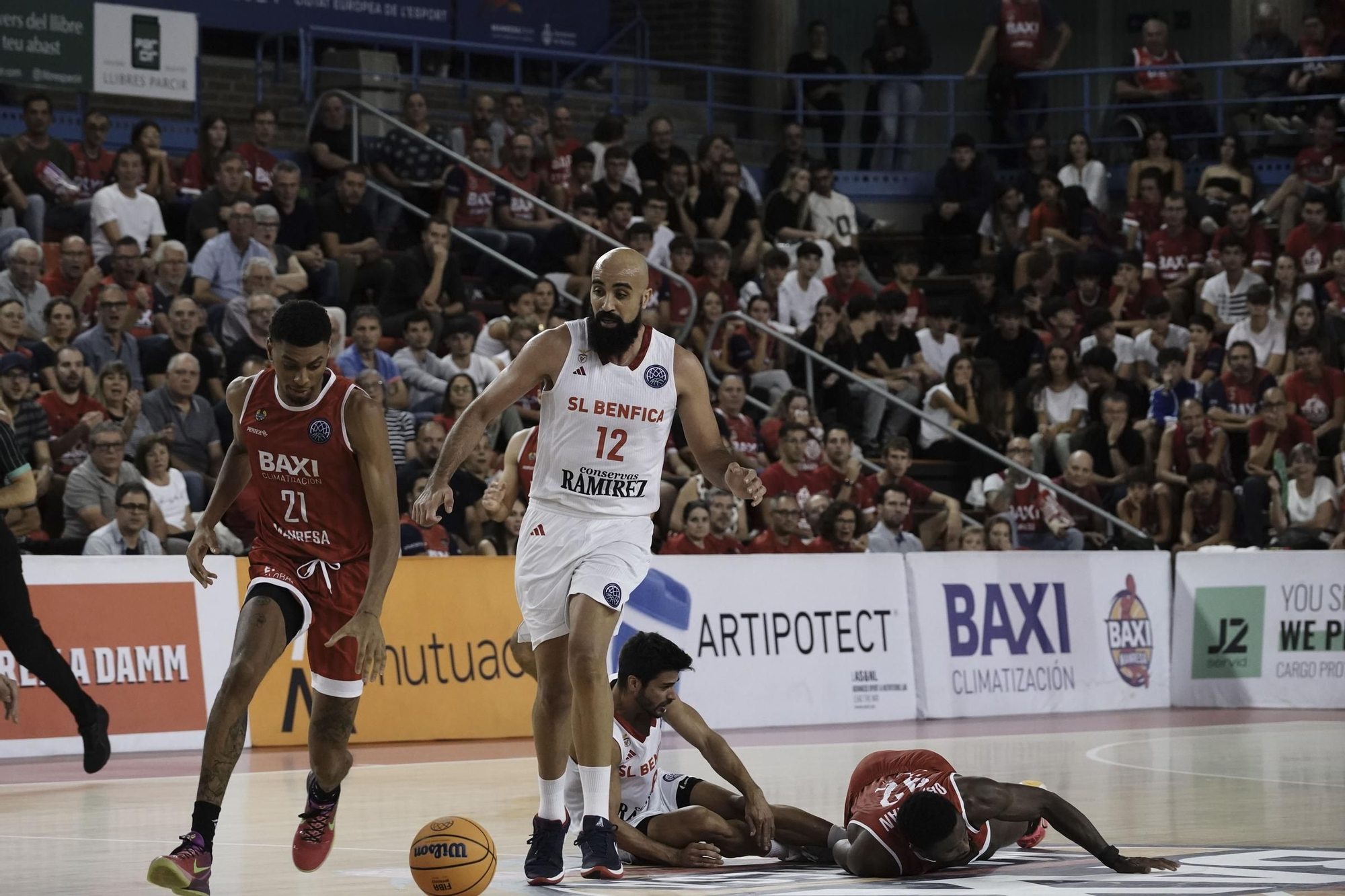 Les millors imatges del Baxi Manresa - SL Benfica