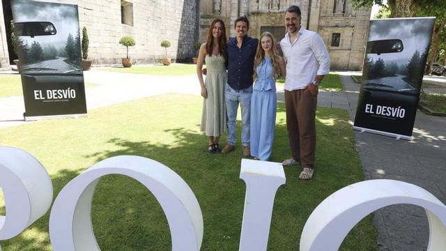 Presentación del corto, ante el Mosteiro de Poio.