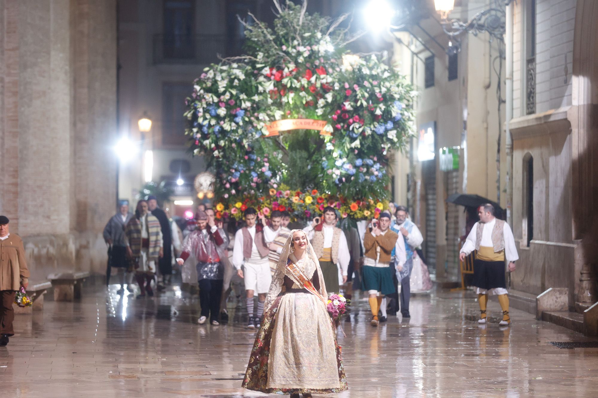 Falleras Mayores en la Ofrenda 2025. Día 18 (2/3)
