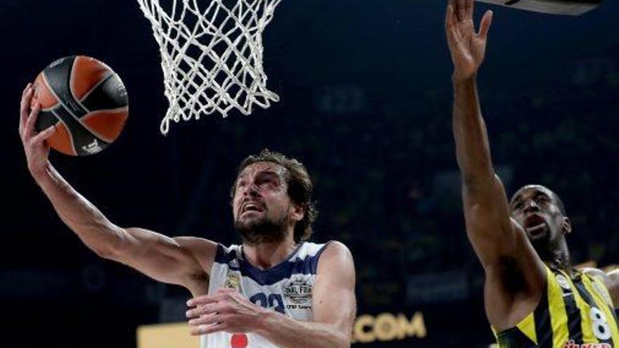 Sergi Llull deixa enrere Ekpe Udoh, el millor jugador del partit