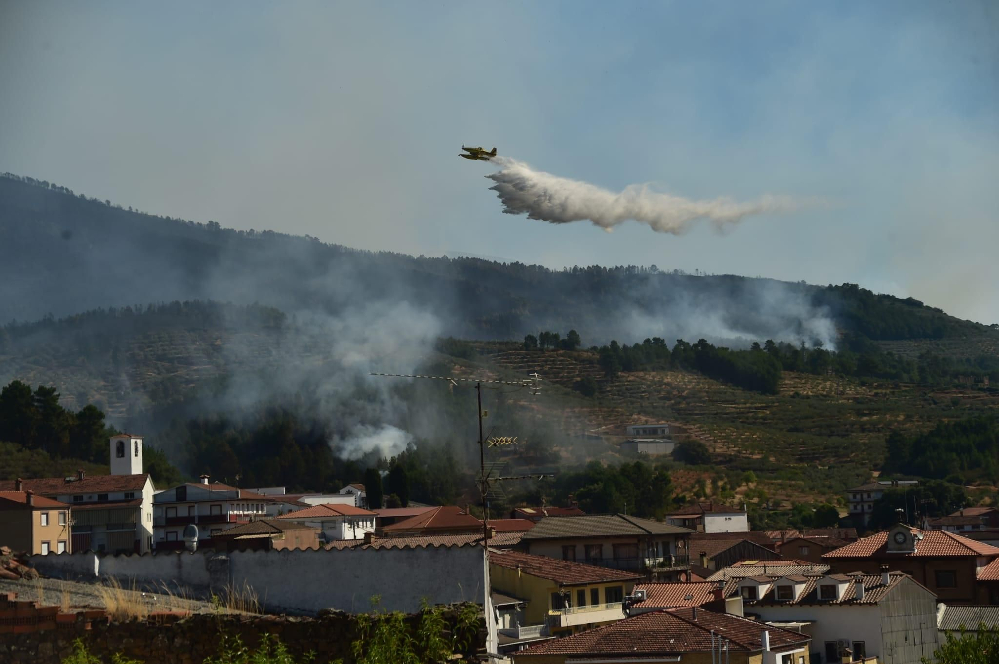Fotogalería | Imágenes del incendio en Las Hurdes