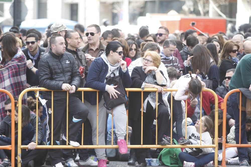 Búscate en la mascletà del 18 de marzo