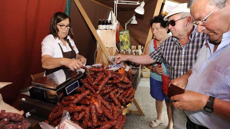 La cita reúne distintos puestos de productos y talleres. // Bernabé/Javier Lalín