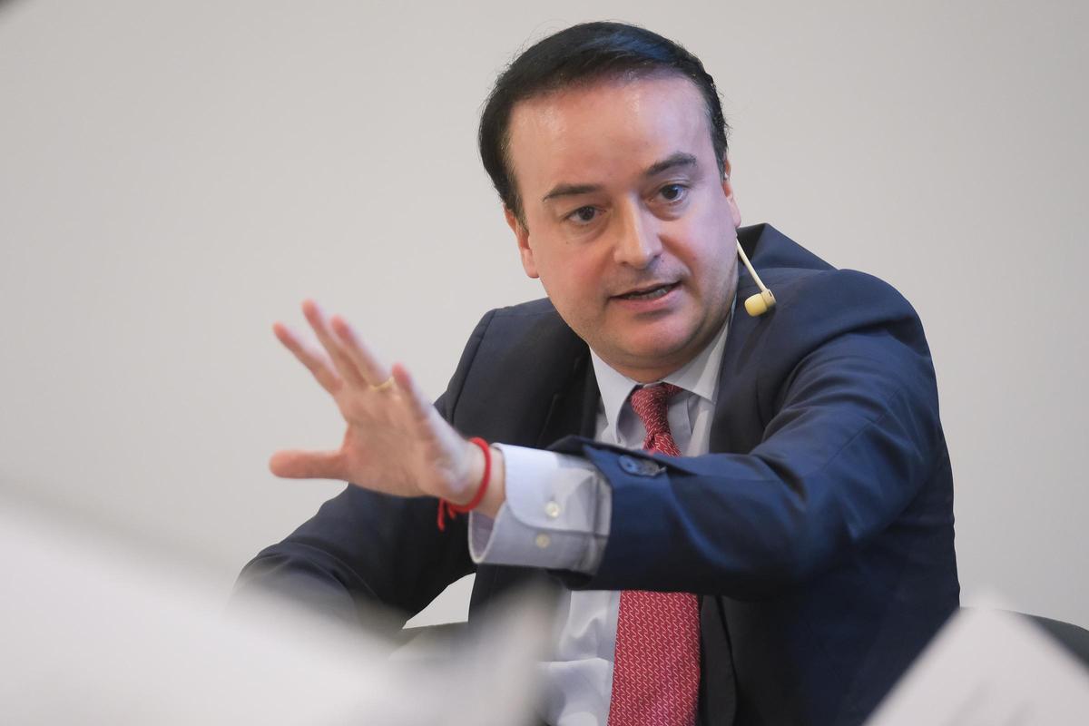 Iván Redondo presenta su libro 'El Manual' en el Club La Provincia