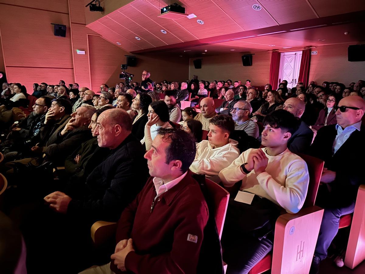 La Gala del Deporte de Navia, un aplauso al esfuerzo y la determinación La Gala del Deporte de Navia, un aplauso al esfuerzo y la determinación