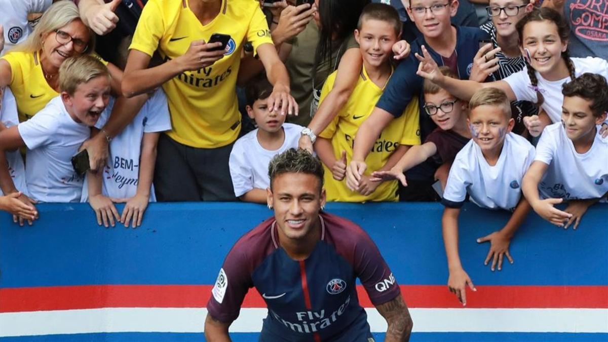 Aulas cargó contra el fichaje de Neymar