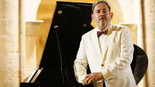 Joan Laínez, tenor: «La ópera es lo que deseo  y parece que será el camino que seguiré»